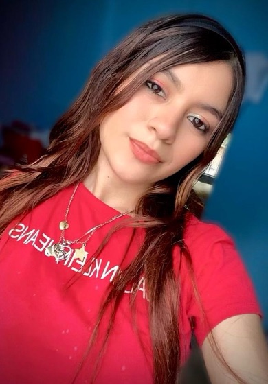 Vale from Guatemala, available for video chat on Camgomeet