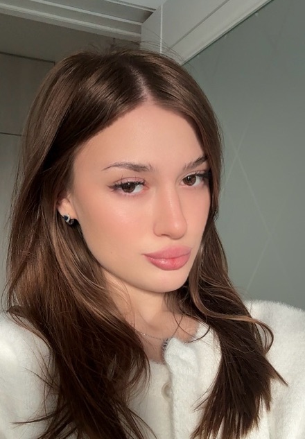 Holy from Russia on Camgomeet