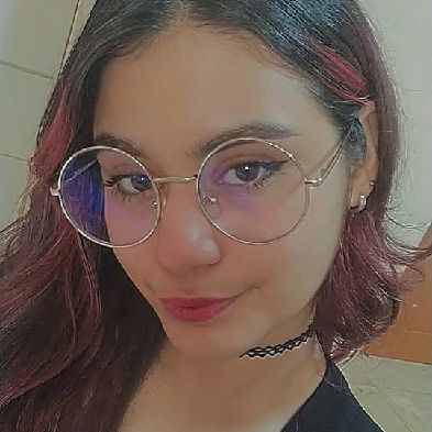 Priscila from Ecuador on Camgomeet