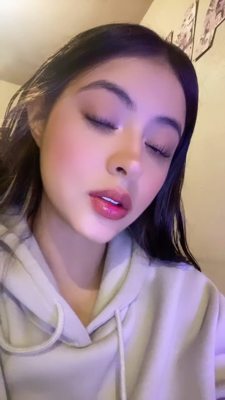 Fany from Mexico — random video chat on Camgomeet